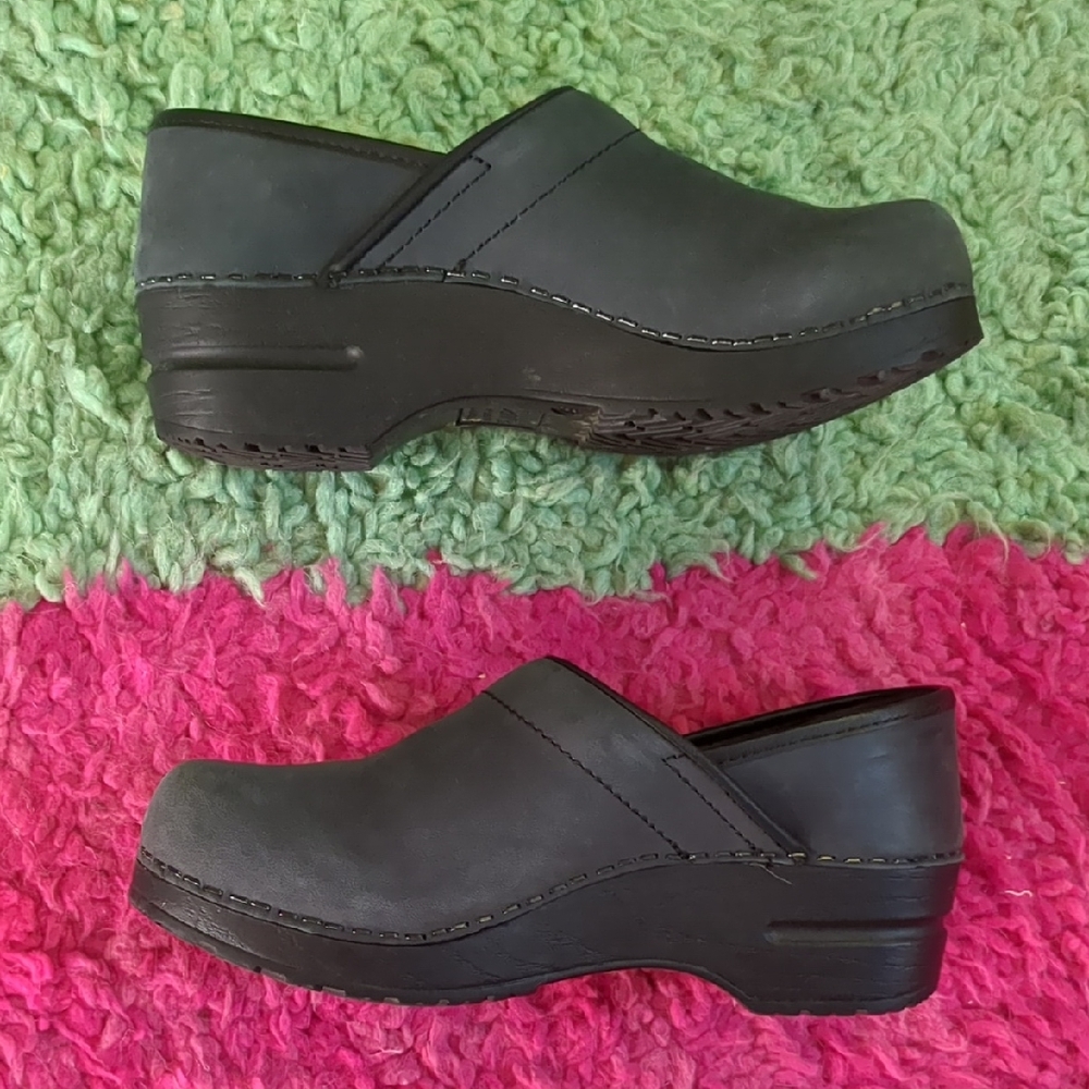 Women's Gray Slip-On Clogs